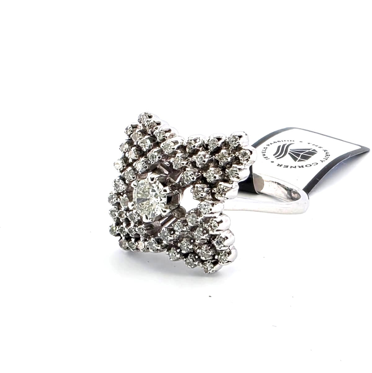 anello in oro 18kt vintage con diamanti