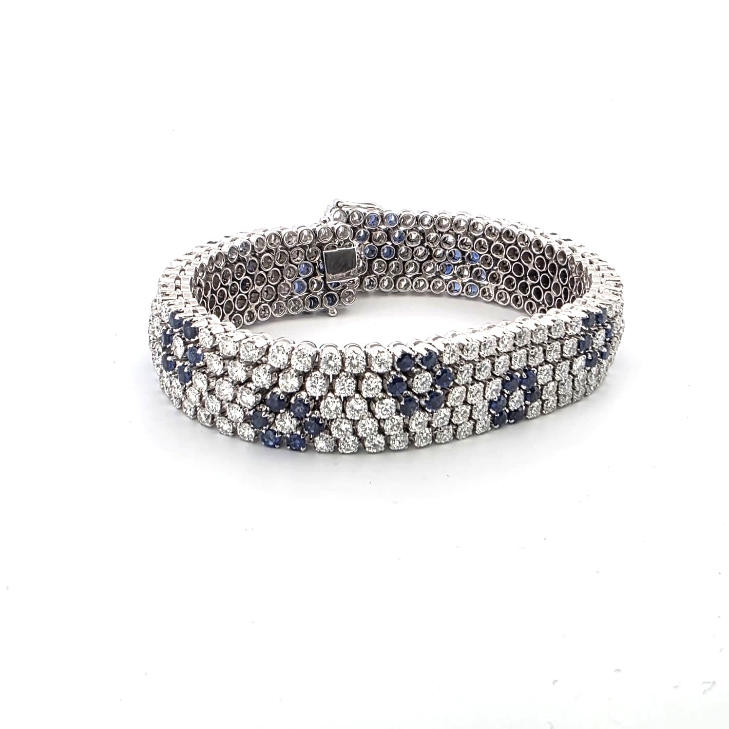 Bracciale in oro bianco 18 Kt con diamanti e zaffiri