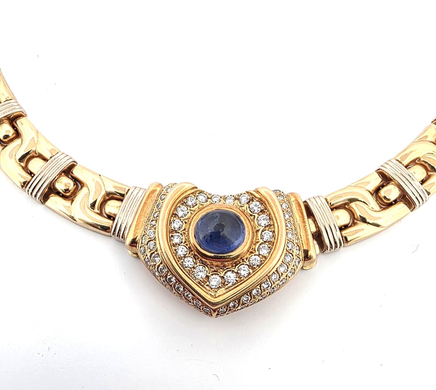 Collana in oro giallo 18Kt con zaffiro e diamanti