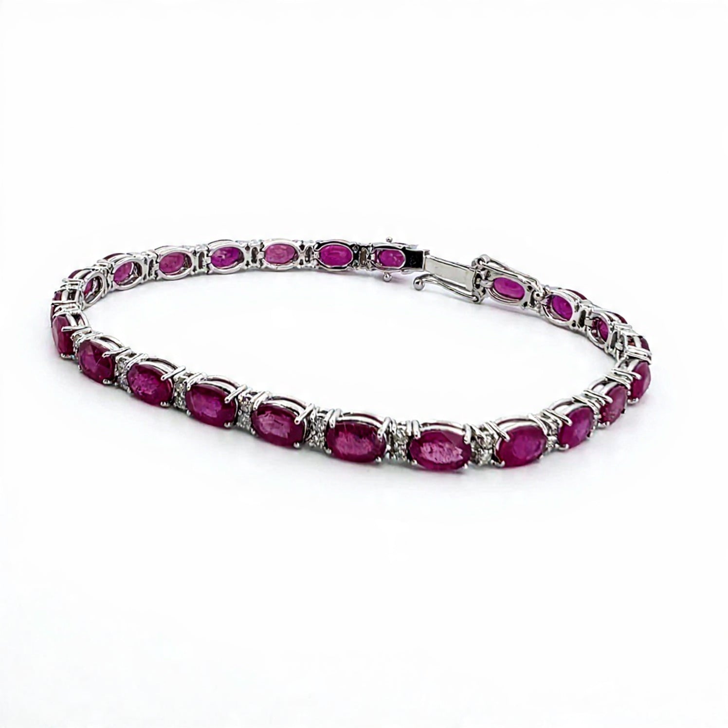 Bracciale in oro bianco 18kt con rubini e diamanti