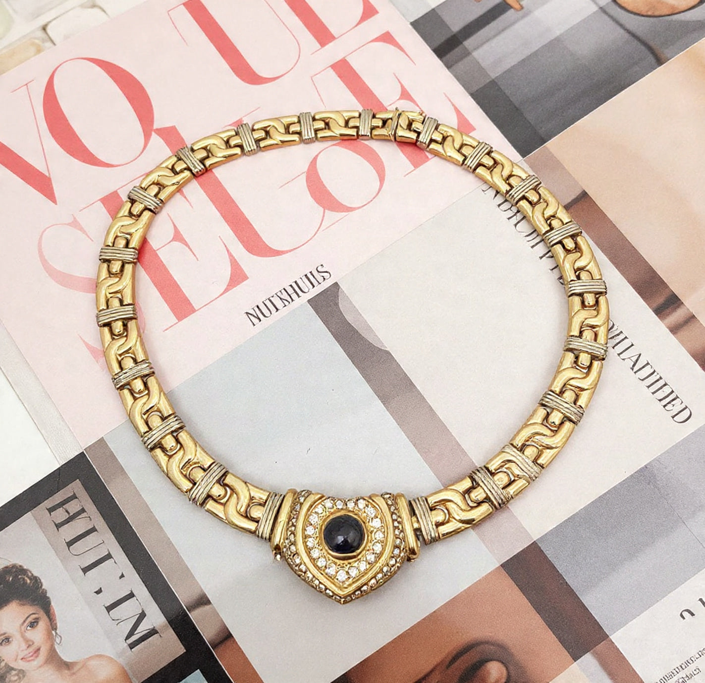 Collana in oro giallo 18Kt con zaffiro e diamanti