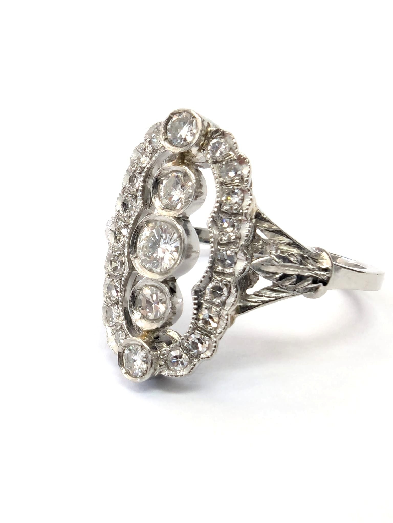 Anello in platino con diamanti