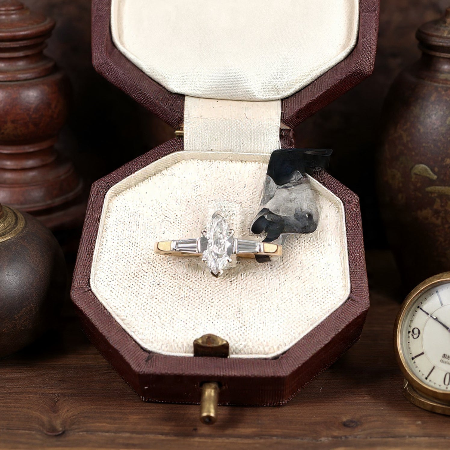 Anello in oro giallo 18kt con diamanti