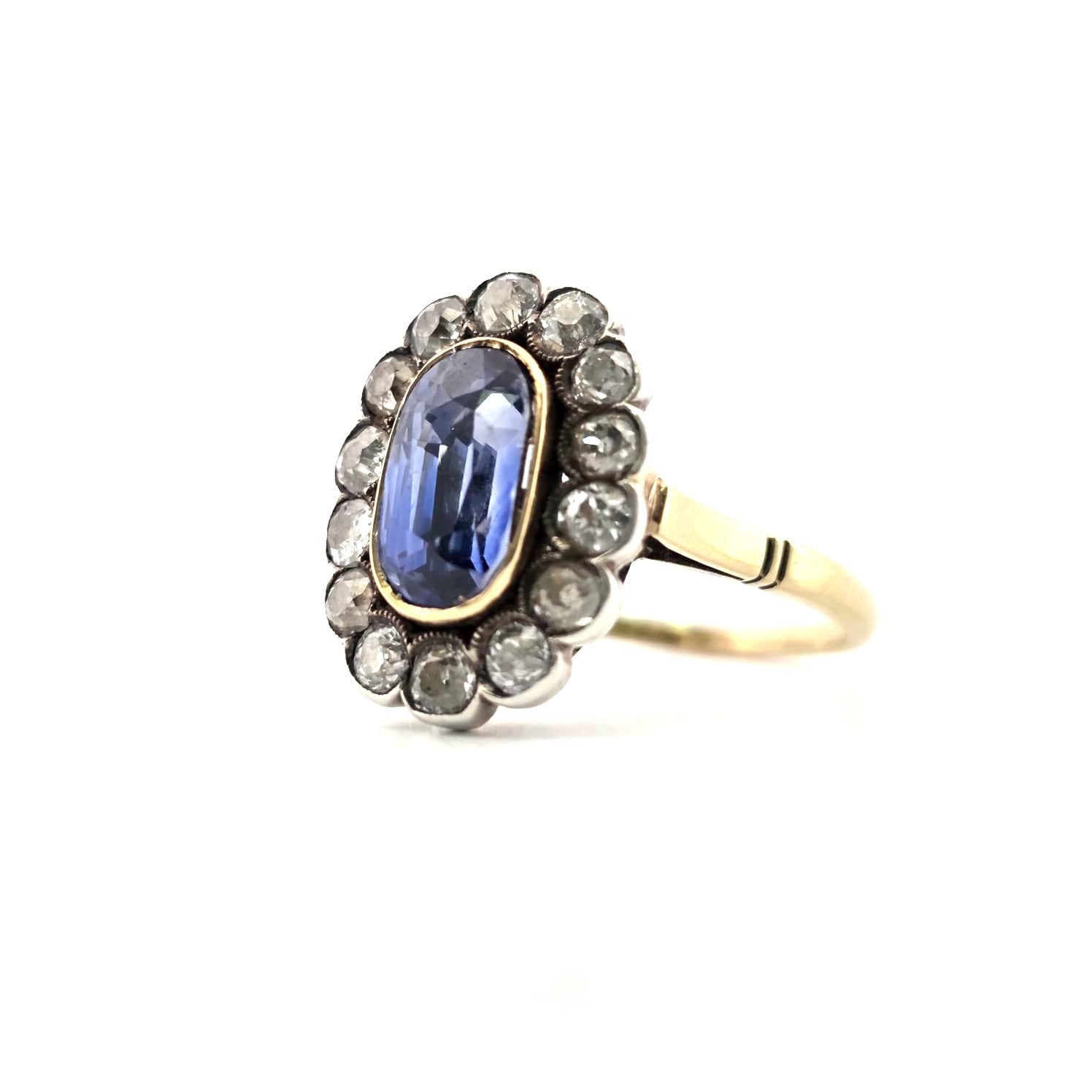 Anello epoca edoardiana in oro 18kt e argento con zaffiro e diamanti