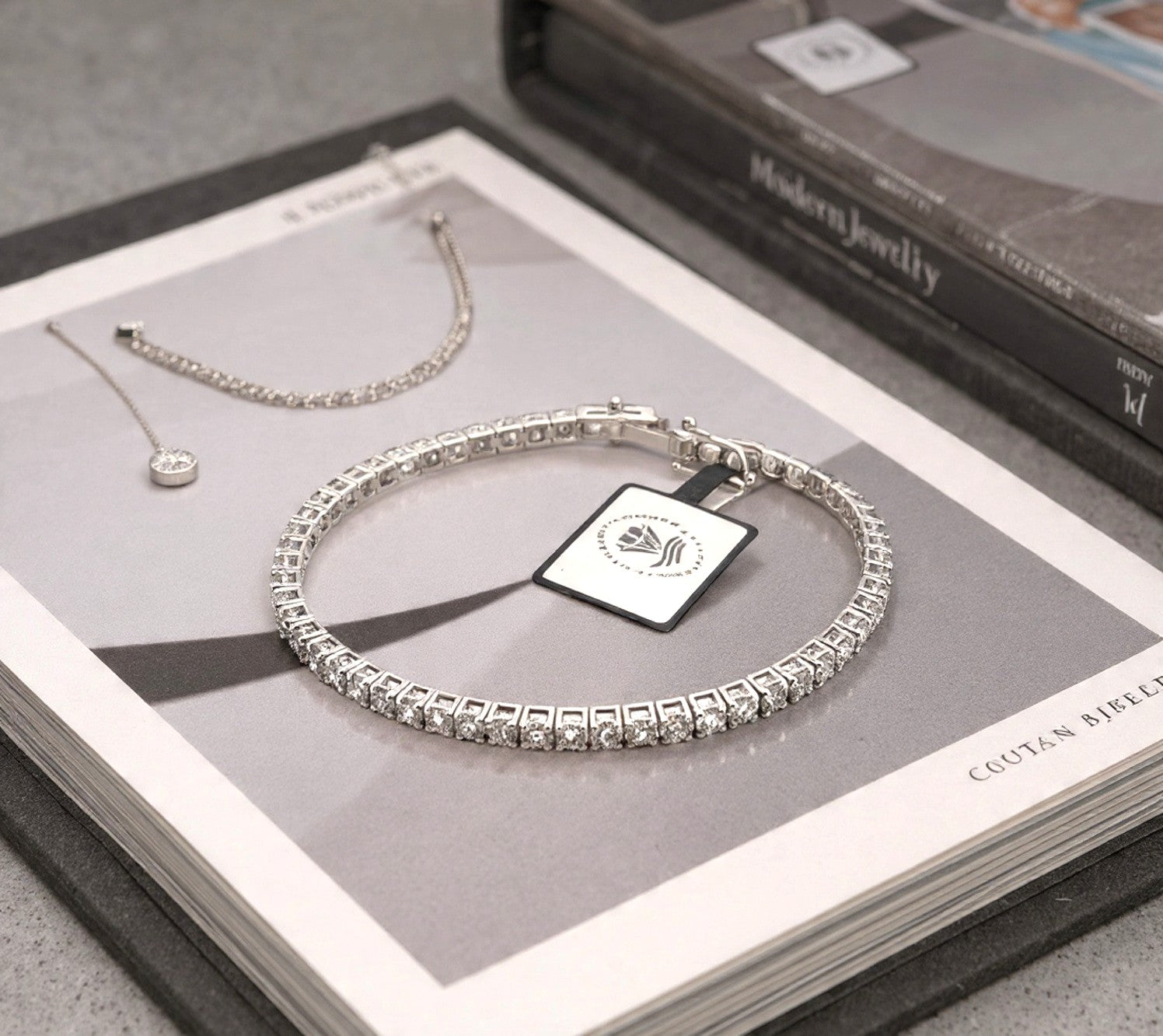 Bracciale tennis in oro bianco 18 Kt