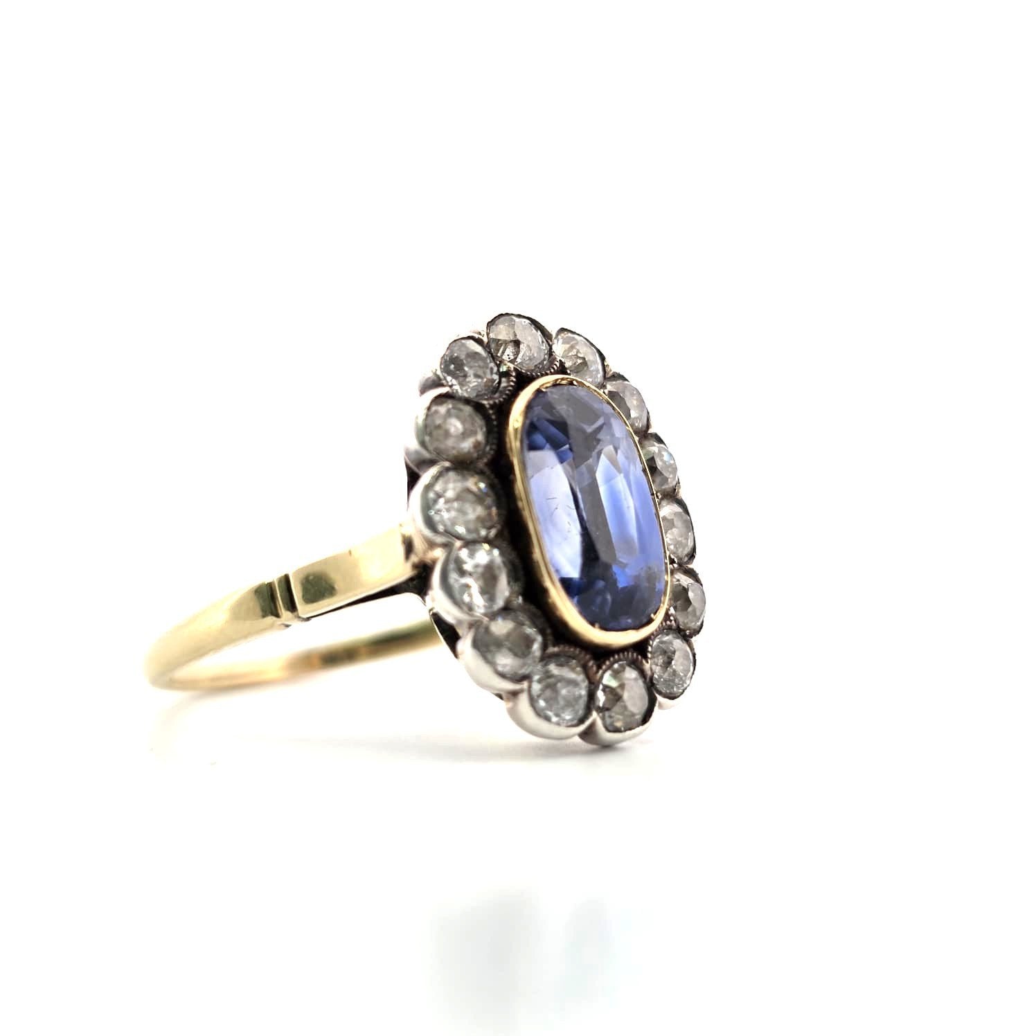 Anello epoca edoardiana in oro 18kt e argento con zaffiro e diamanti