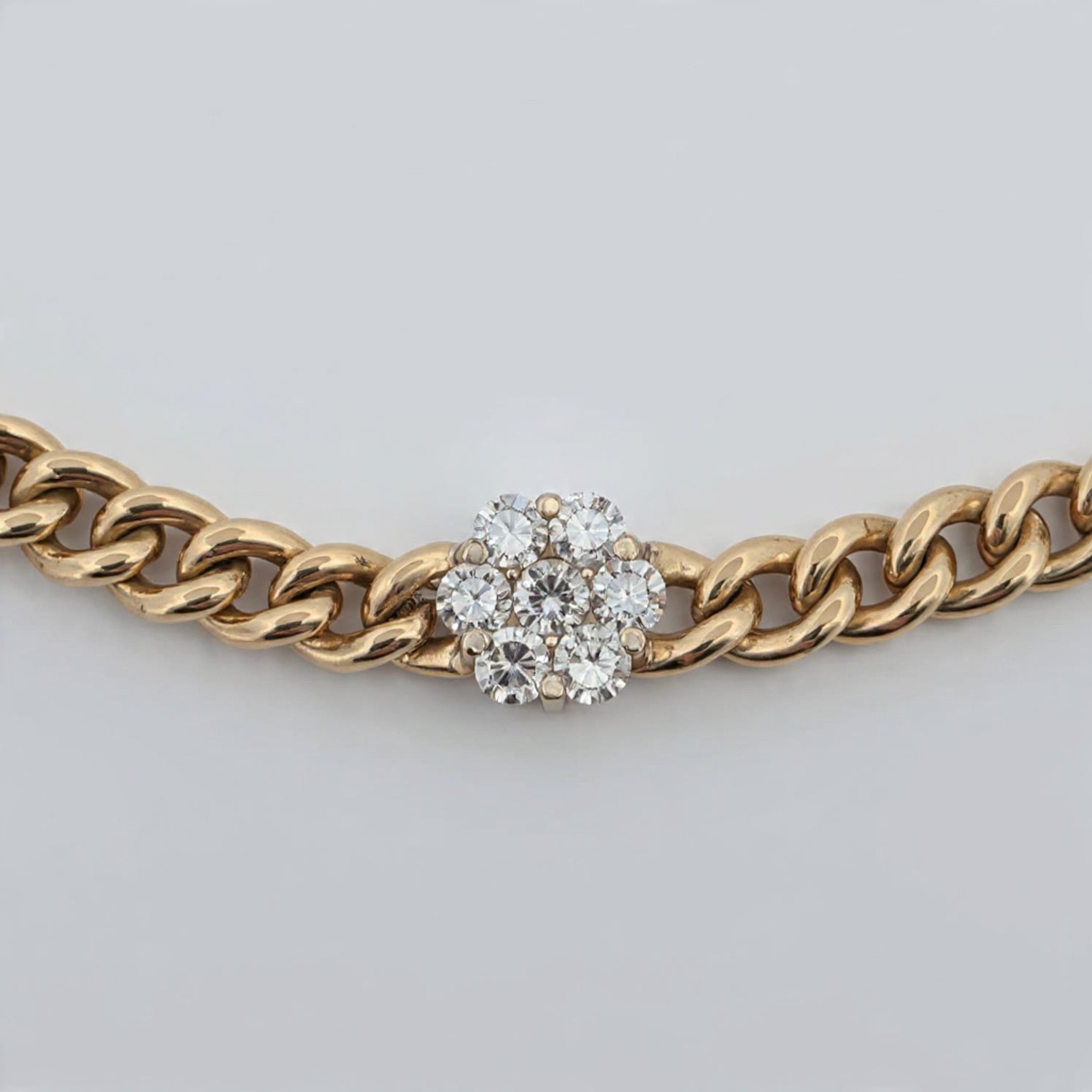 Collana in oro giallo 18kt con diamanti