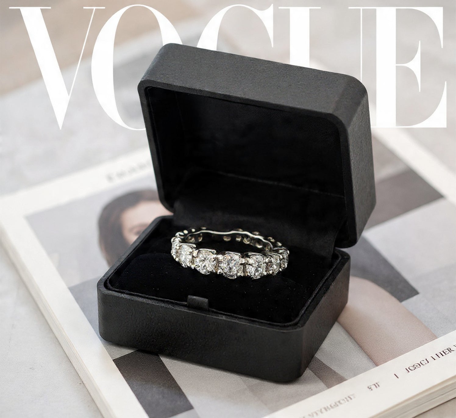 Anello in oro bianco 18kt con diamanti