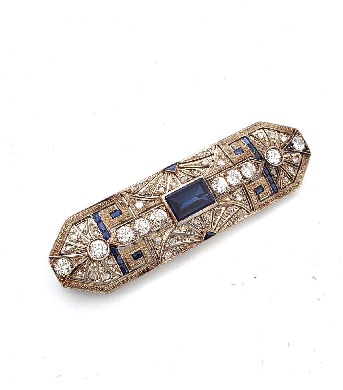 Spilla anni '40 in oro bianco 18kt con zaffiri e diamanti