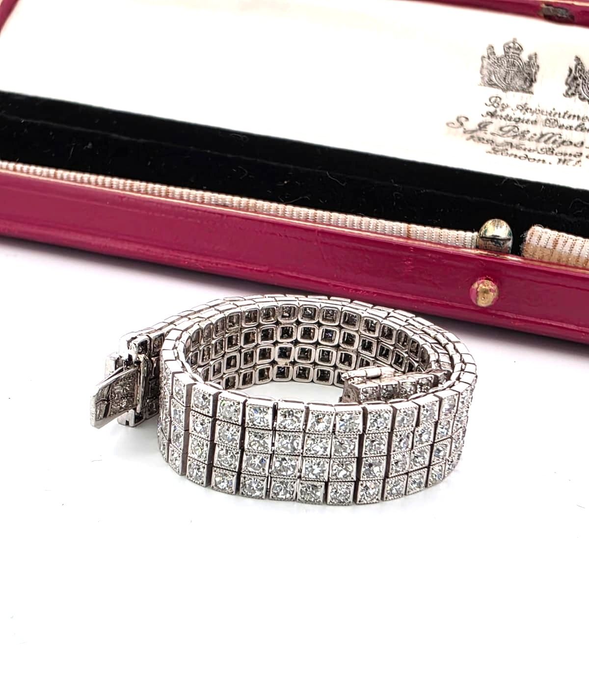 Splendido bracciale in platino con diamanti