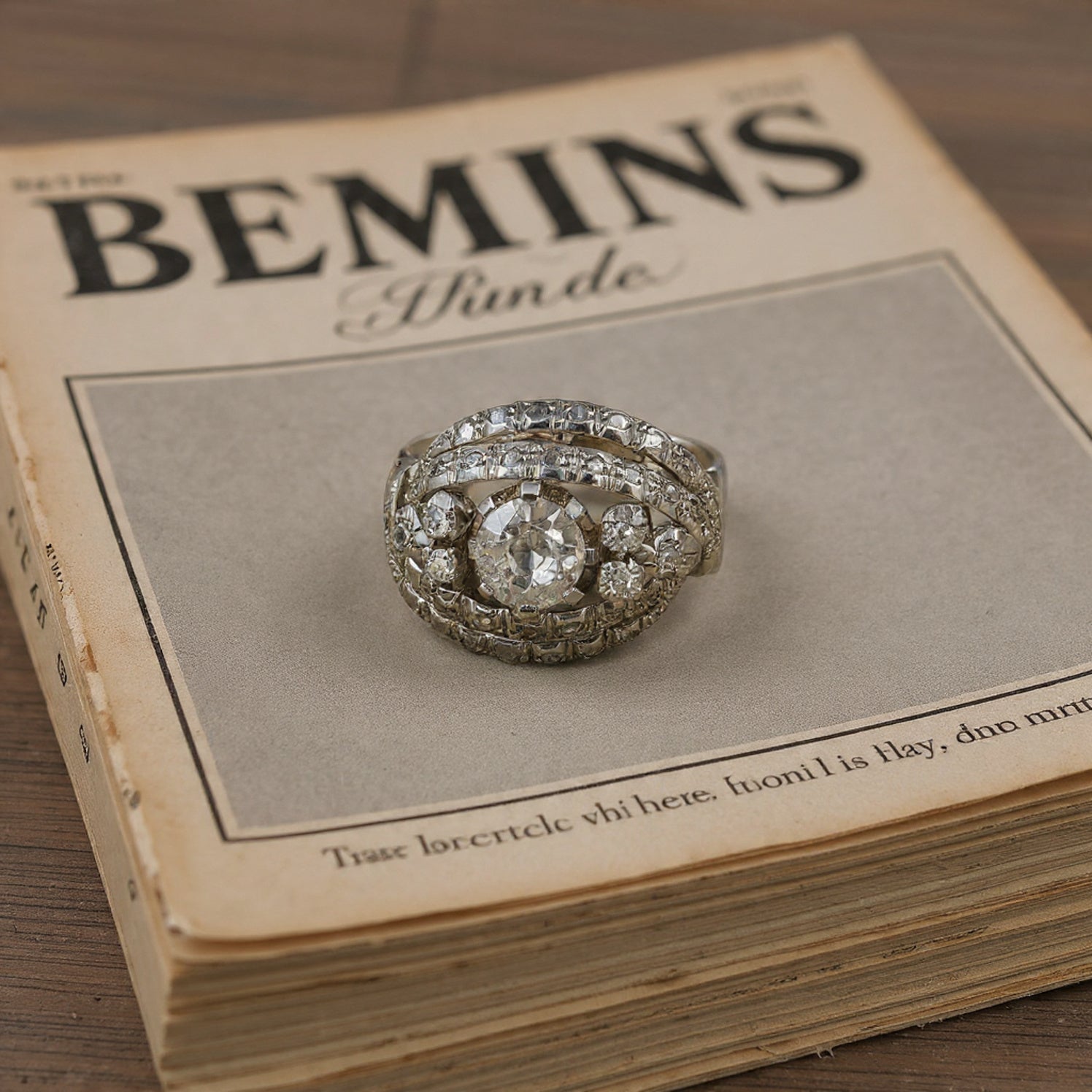 Anello anni 40' in oro bianco 18kt con diamanti