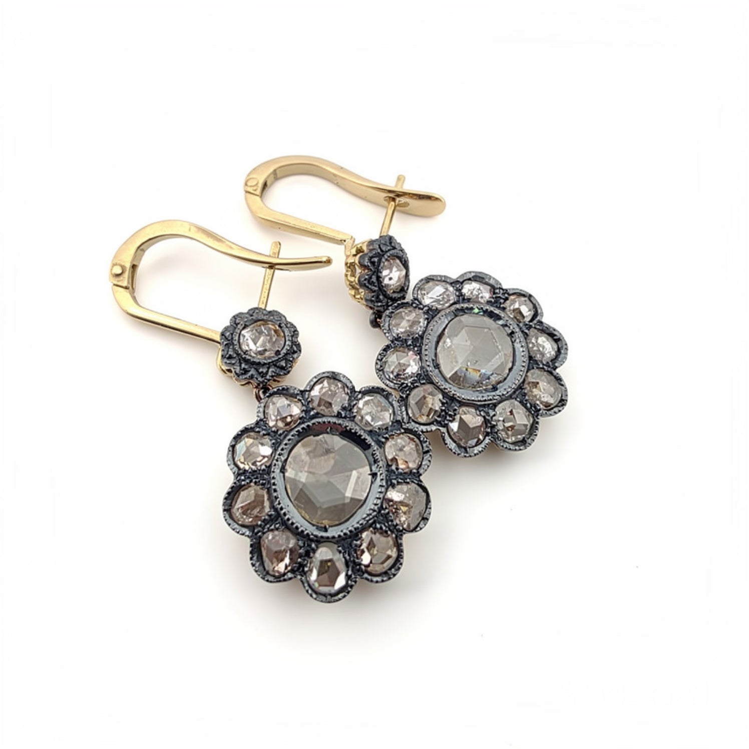 Orecchini in oro giallo 18kt e argento con diamanti